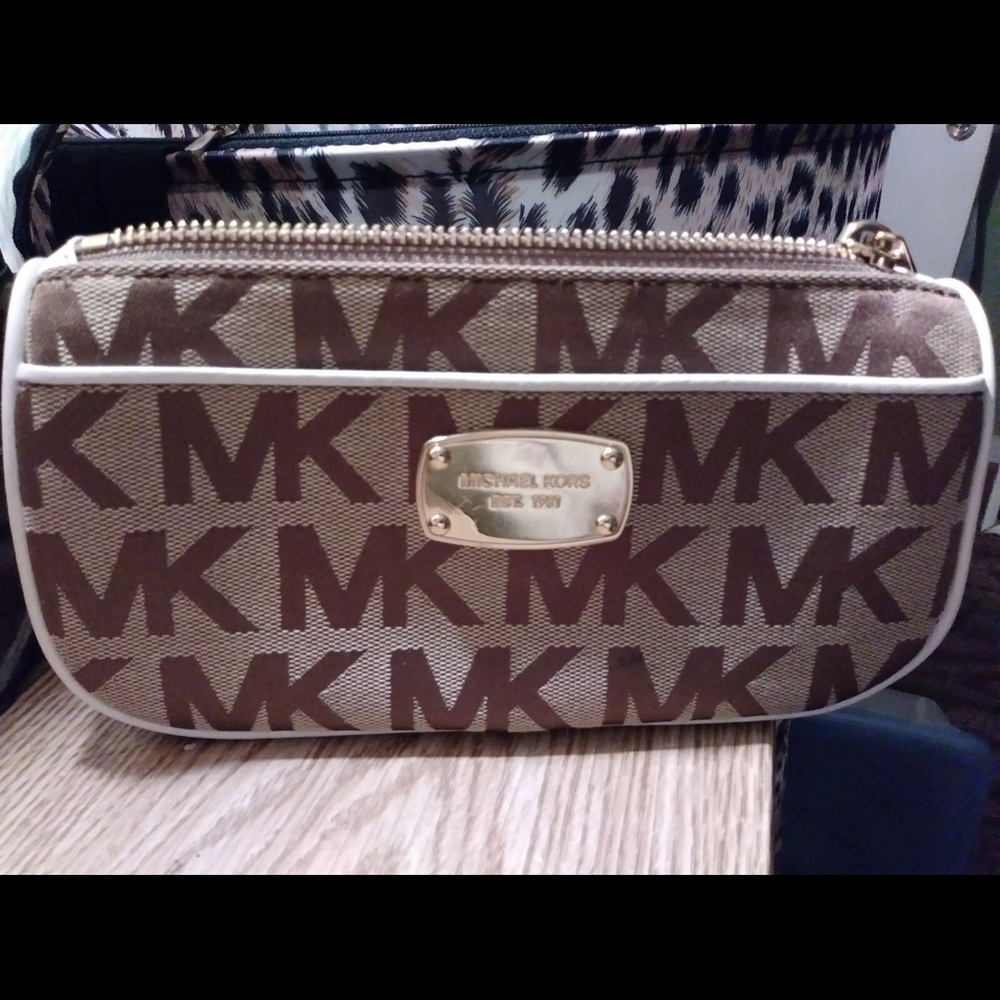 Michael Kors makeup bag♥️